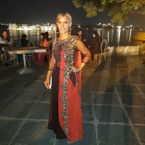 Meet your Posher, Sofia - Picture 5 of 8